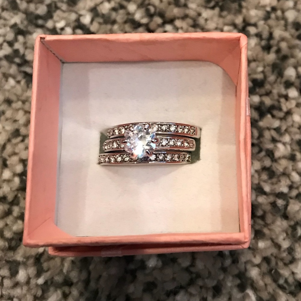Fashion silver ring